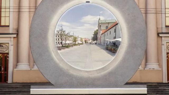 futuristički portal