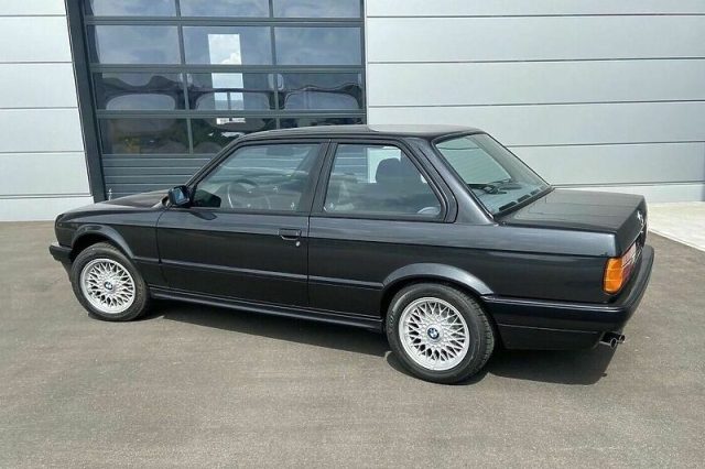 BMW E30