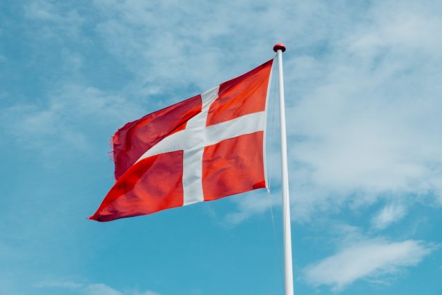 Danska planira zabraniti prodaju cigareta osobama rođenim nakon 2010.