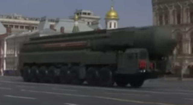 Rusija će na Dan pobjede pokazati raketu koja može nositi deset nuklearnih bojevih glava