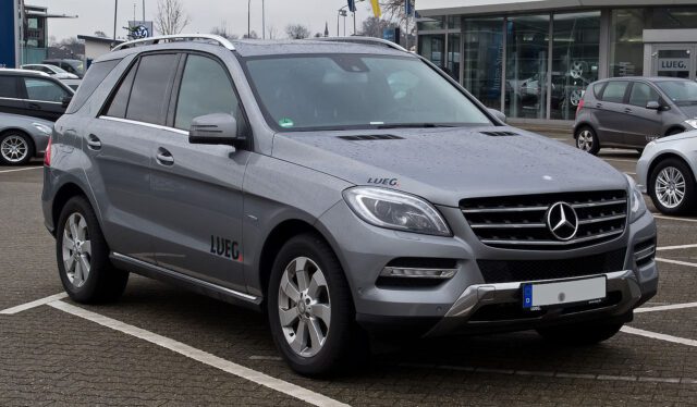 Mercedes opozvao gotovo milion starijih modela zbog problema s kočnicama