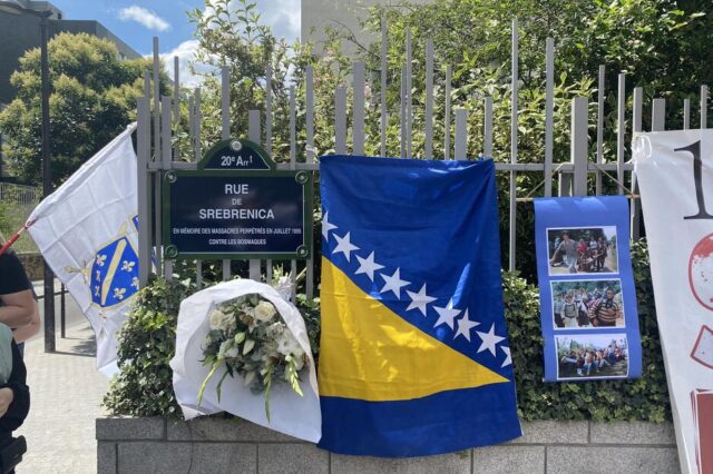 U Parizu obilježena godišnjica genocida u Srebrenici