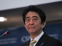 Izvršen atentat na bivšeg japanskog premijera