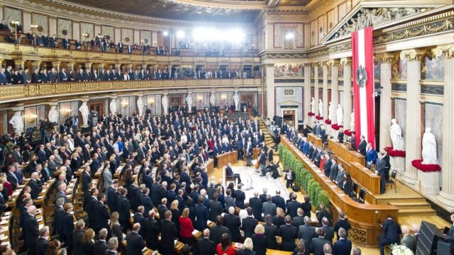 Austrijski parlament usvojio Rezoluciju o genocidu u Srebrenici