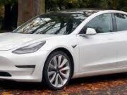 Tesla će opozvati milion automobila zbog problema sa zatvaranjem prozora