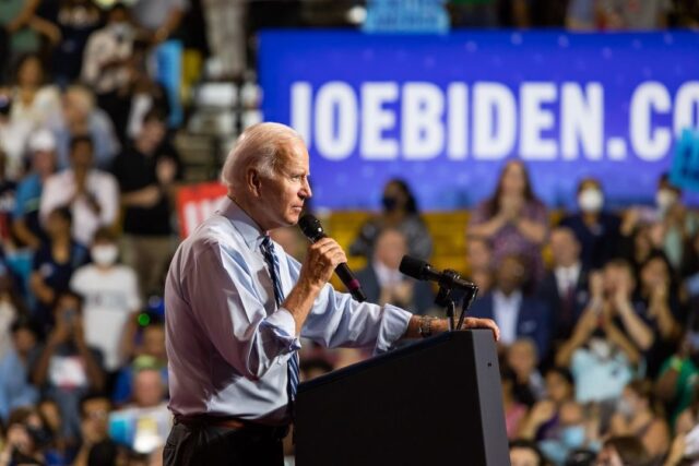 Biden dobio kritike: Ne možete Ukrajini pisati čekove i praviti se da Amerikanci nemaju ništa protiv